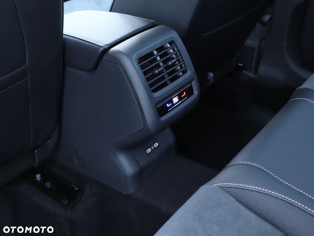 Volkswagen T-Roc - 19