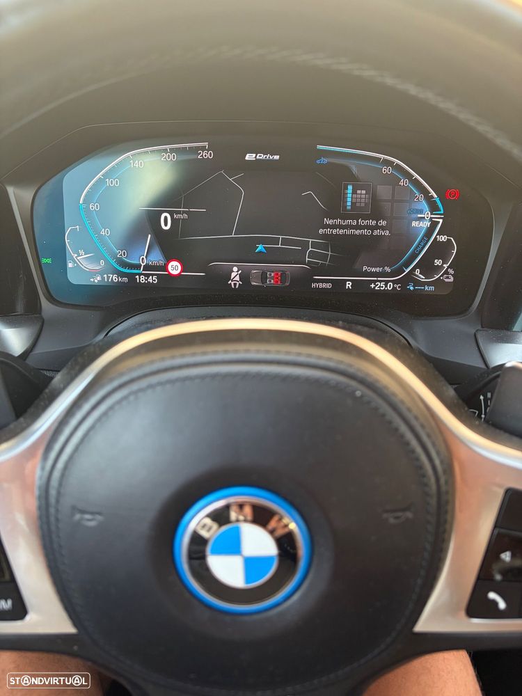 BMW 330 - 13