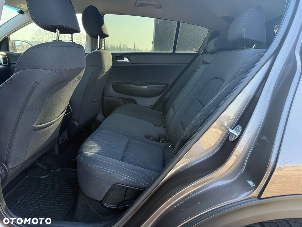 Kia Sportage 1.6 GDI 2WD ISG Spirit - 17