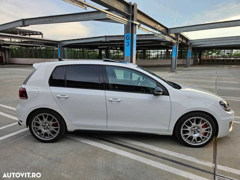 Volkswagen Golf 2.0 GTI DSG - 4