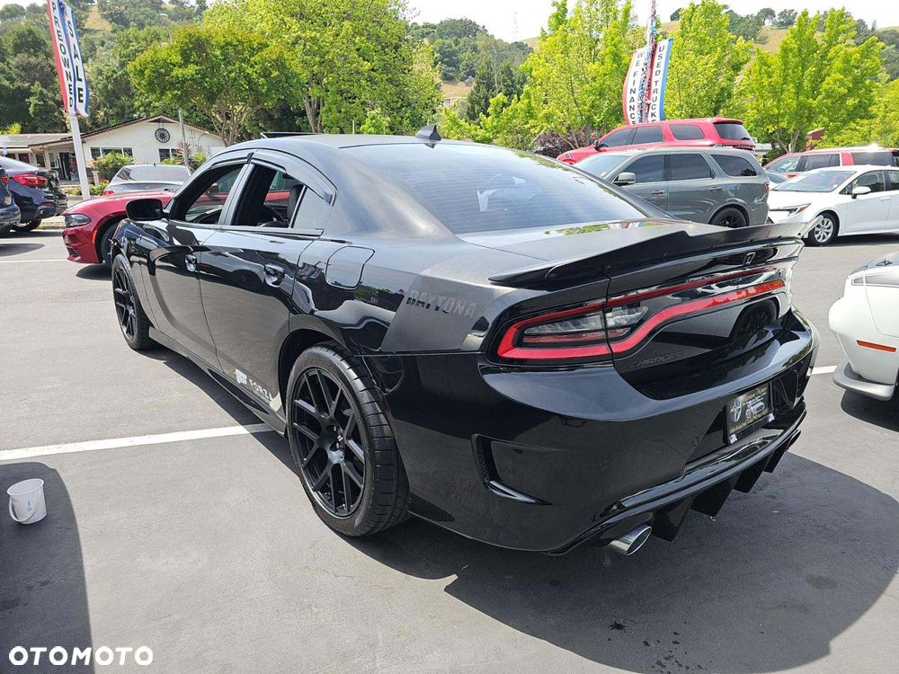 Dodge Charger 5.7 R/T Daytona - 3
