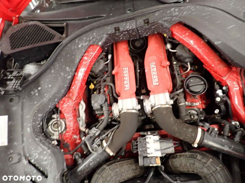 Ferrari Portofino - 8