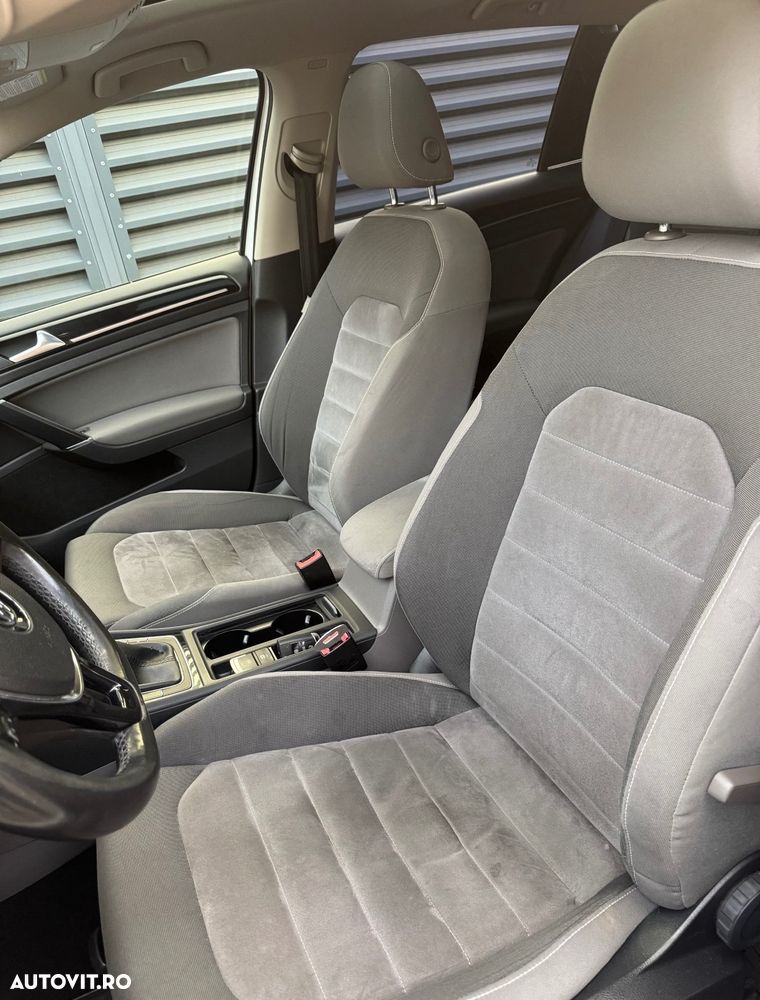 Volkswagen Golf 1.6 TDI BlueMotion Technology Comfortline - 8