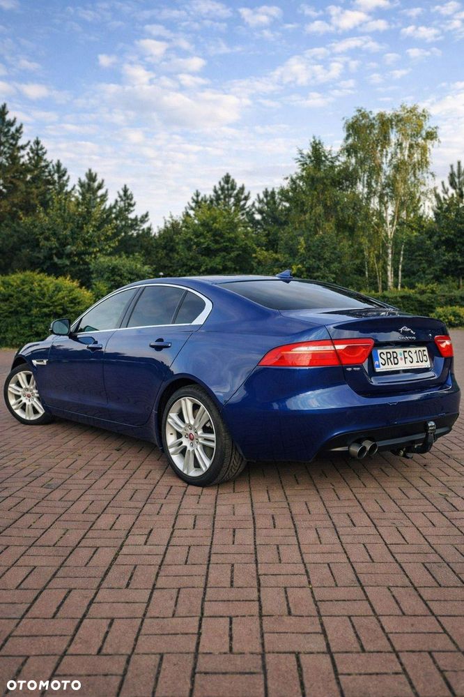 Jaguar XE 20d Prestige - 7