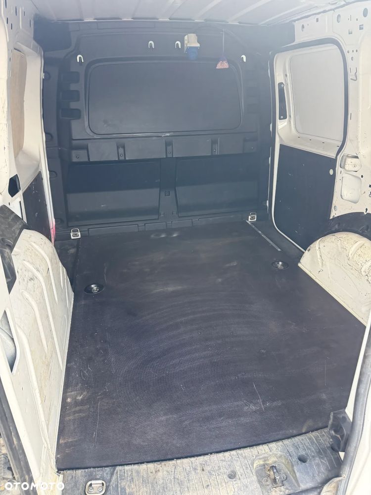 Volkswagen Caddy 2.0 TDI - 9