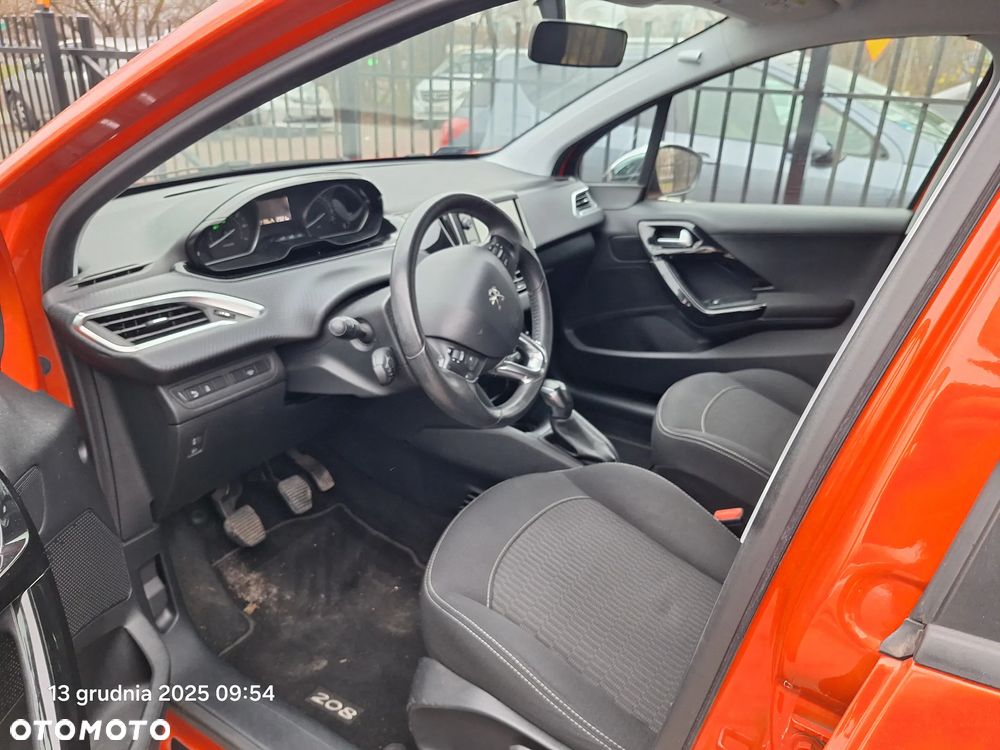 Peugeot 208 1.2 PureTech Style - 9