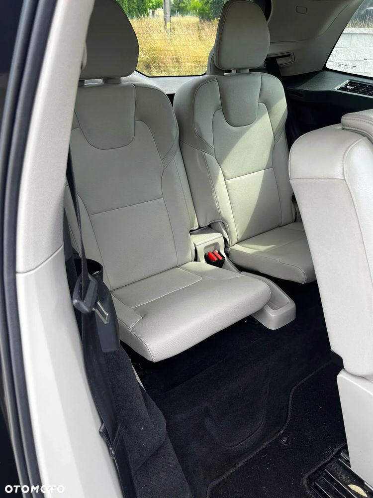 Volvo XC 90 D5 AWD Momentum 7os - 12