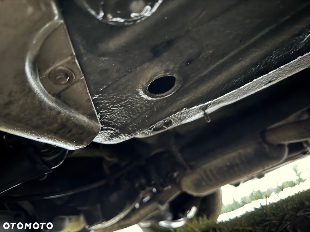 Mercedes-Benz W124 (1984-1993) - 11