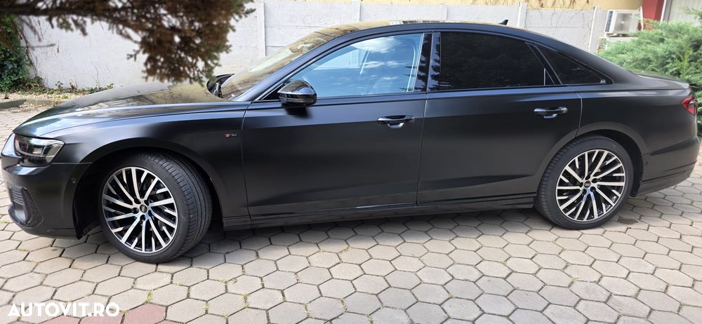 Audi A8 - 6