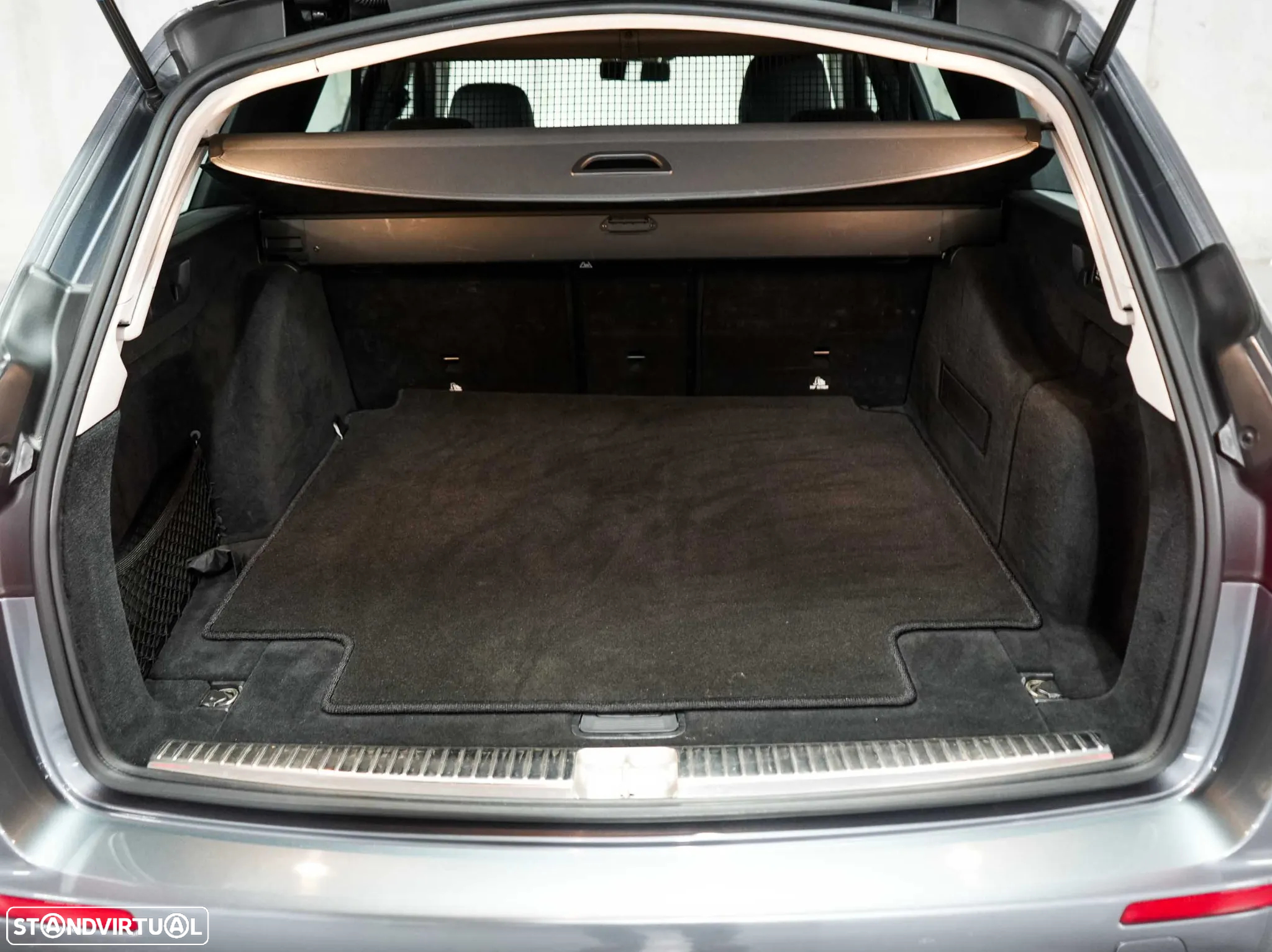 Mercedes-Benz E 220 d Avantgarde+ - 10