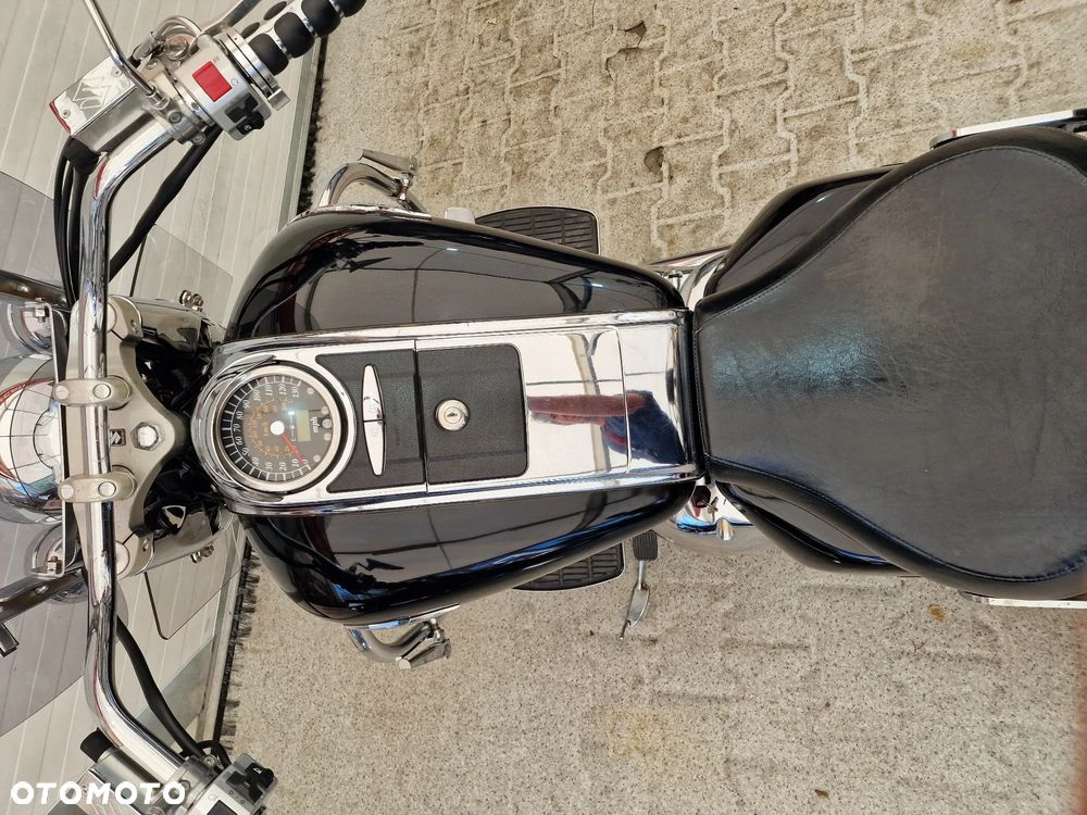 Suzuki Intruder - 26