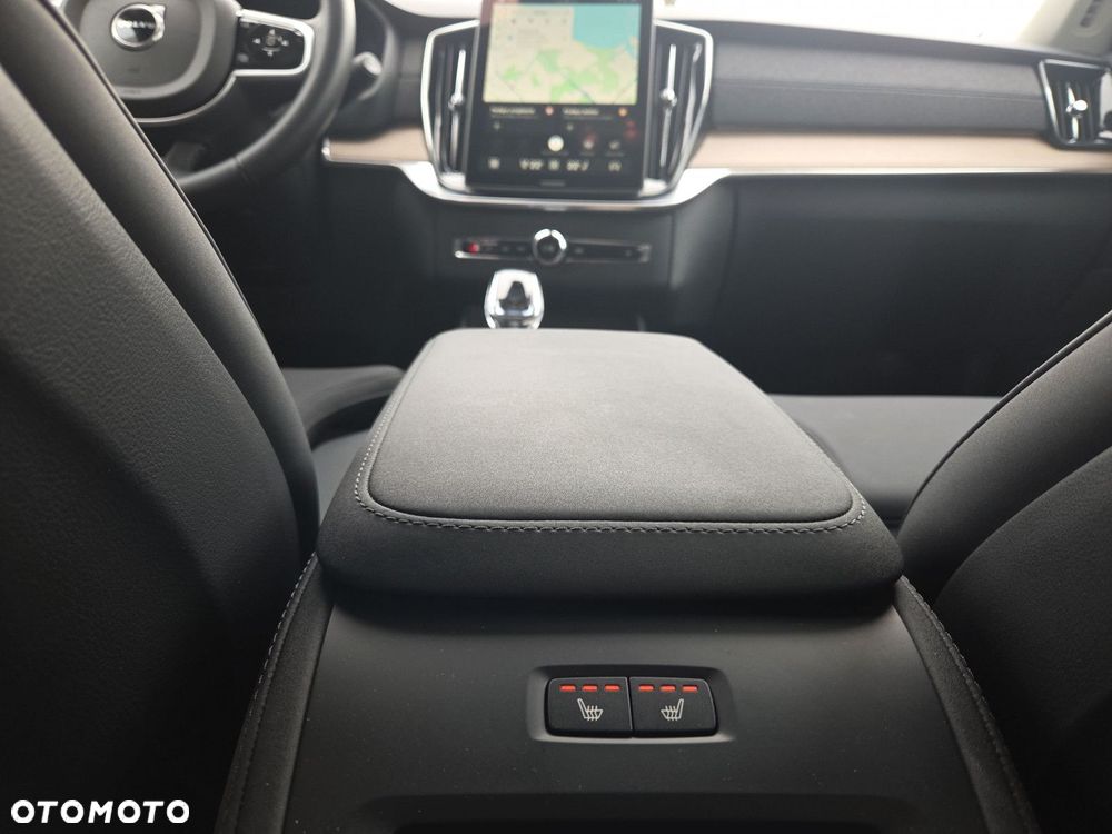 Volvo XC 90 B5 B AWD Plus Bright - 26