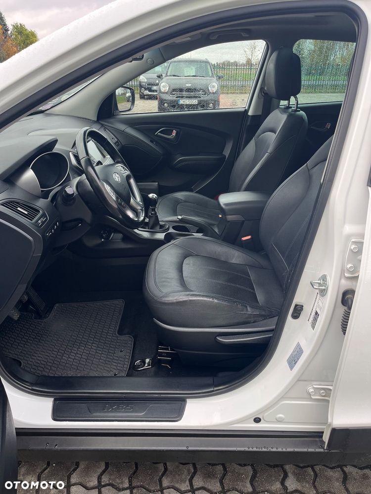 Hyundai ix35 blue 1.6 2WD Finale Gold - 18