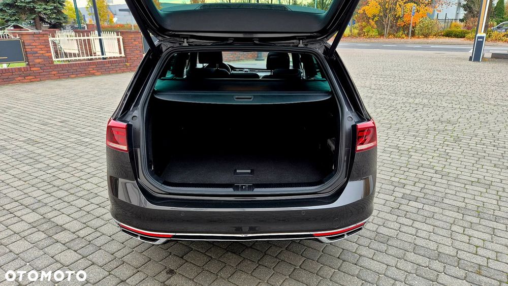 Volkswagen Passat 2.0 TDI (BlueMotion Technology) Highline - 13