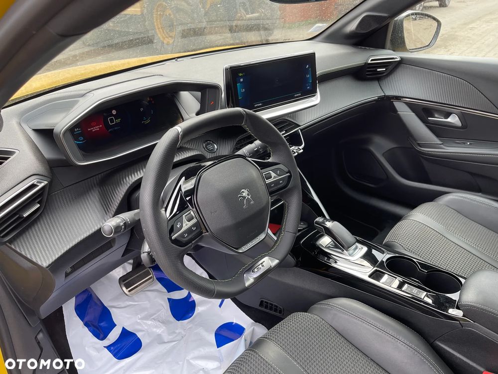 Peugeot 208 GT Line - 9