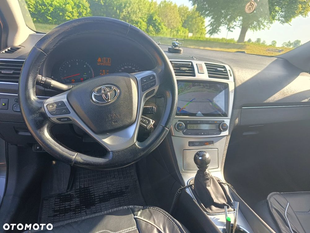 Toyota Avensis 2.2 D-4D Sol - 8
