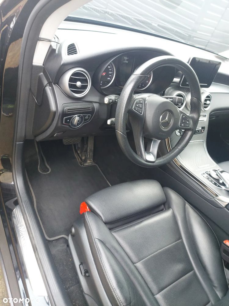Mercedes-Benz GLC 220 d 4Matic 9G-TRONIC - 6