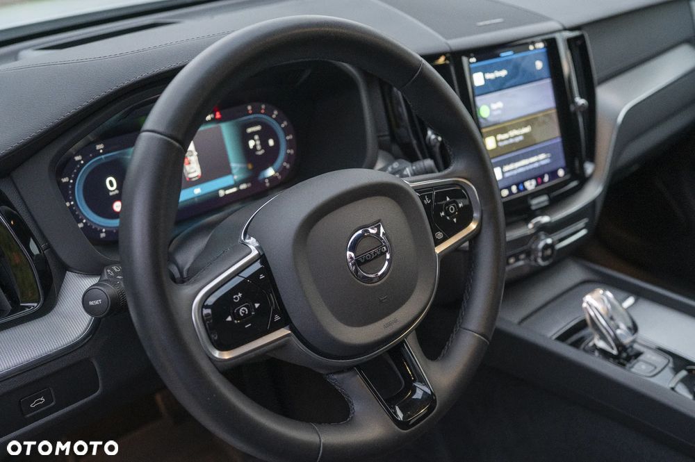 Volvo XC 60 B5 B AWD Ultimate Black Edition - 20