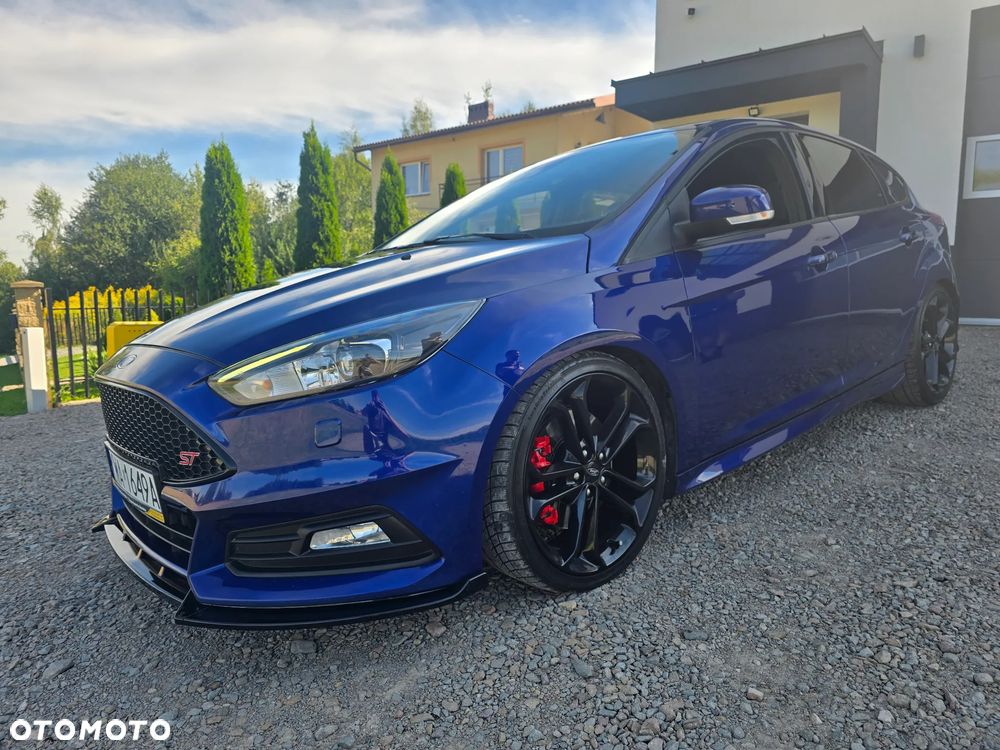 Ford Focus 2.0 EcoBoost ST mit Leder-Sport-Paket - 1