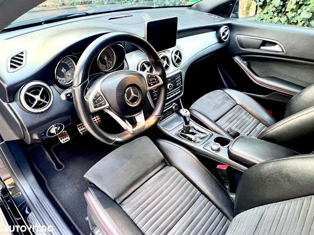 Mercedes-Benz CLA 180 AMG Line - 9