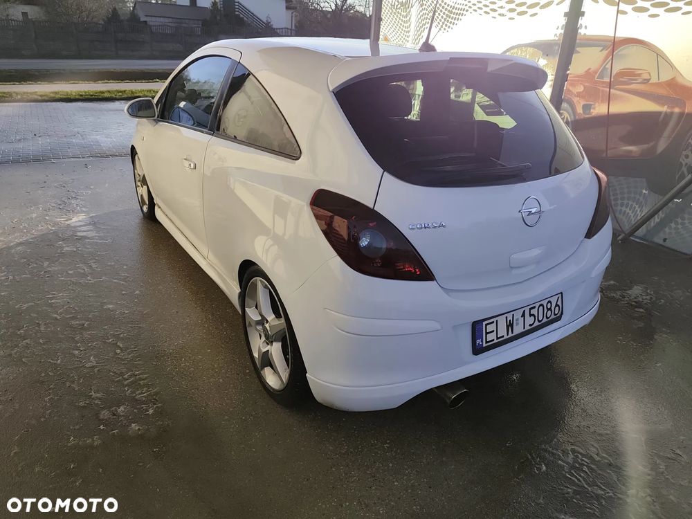 Opel Corsa ver-1-6t-gsi - 4