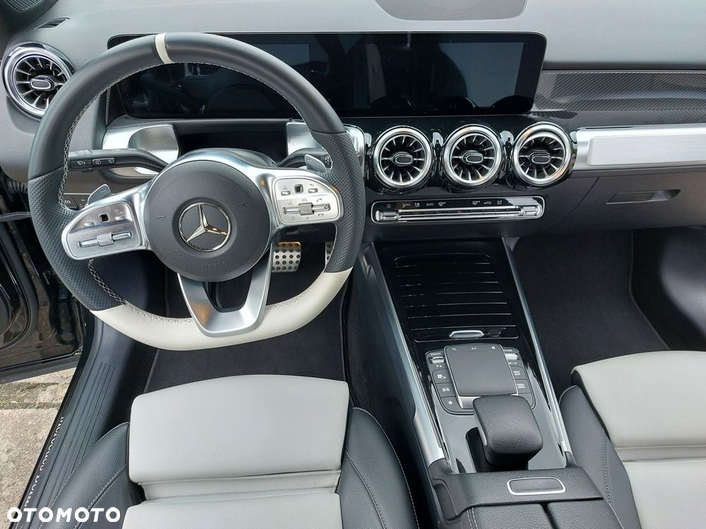 Mercedes-Benz GLB - 18
