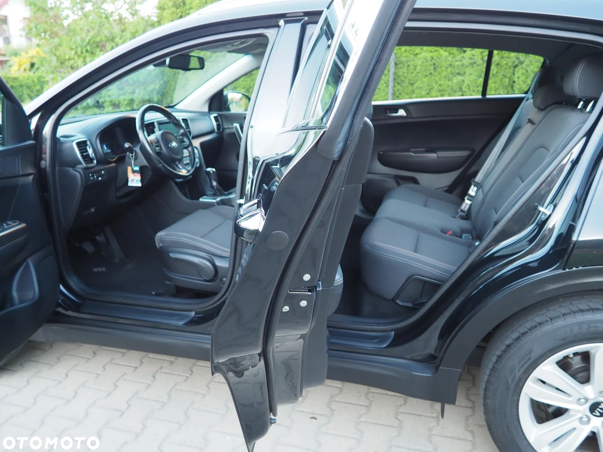 Kia Sportage 1.6 T-GDI Business Line 4WD - 24