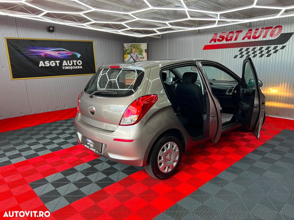 Hyundai i20 - 19