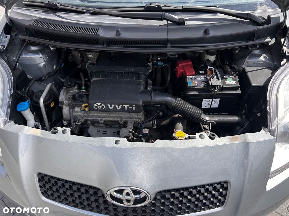 Toyota Yaris 1.3 Sol - 24