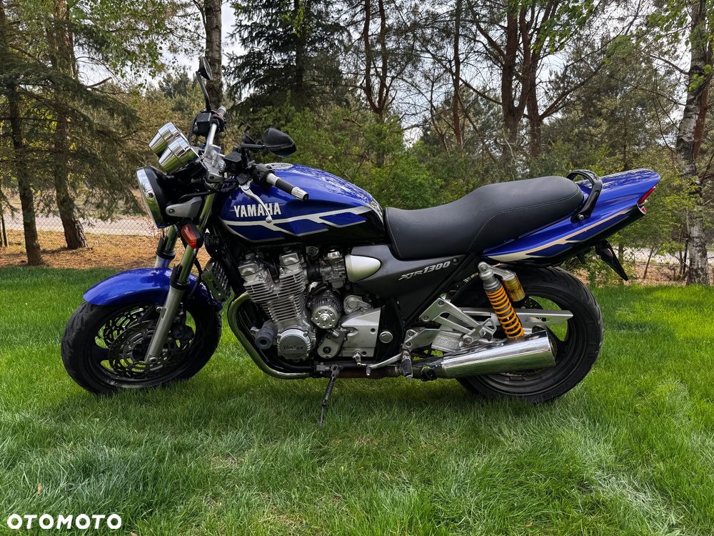 Yamaha XJR - 1