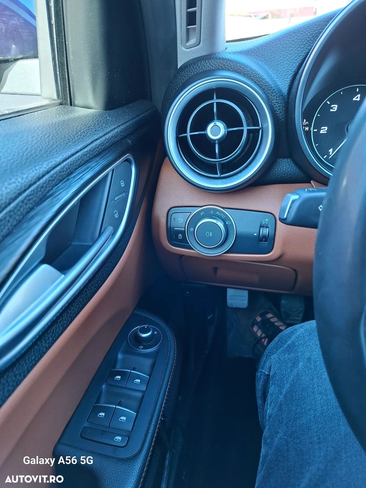 Alfa Romeo Giulia 2.2 - 17