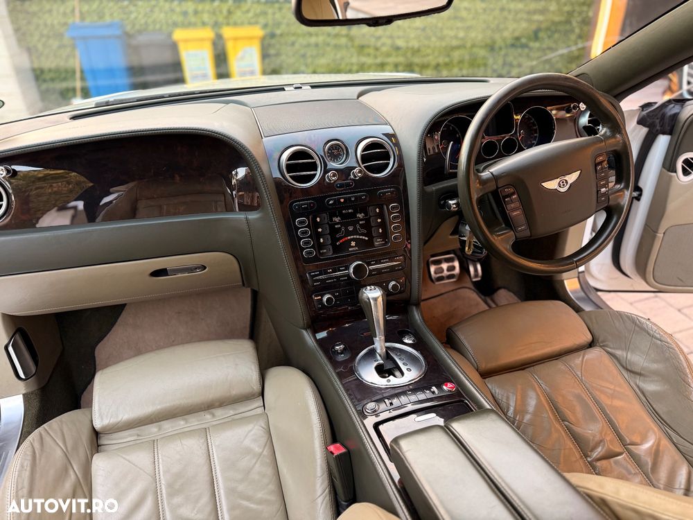 Bentley Continental GTC Speed - 4