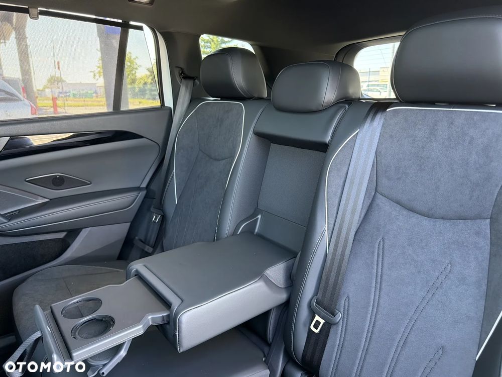 Volkswagen Tayron 1.5 TSI eHybrid PHEV 150kW Elegance DSG - 17