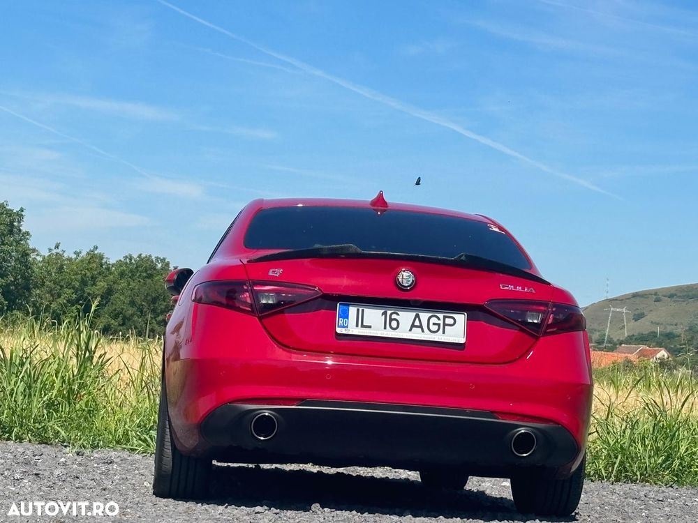 Alfa Romeo Giulia - 4