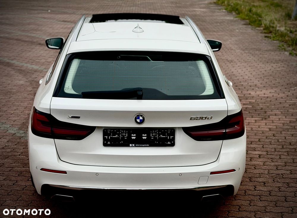BMW Seria 5 530d xDrive mHEV Luxury Line - 17