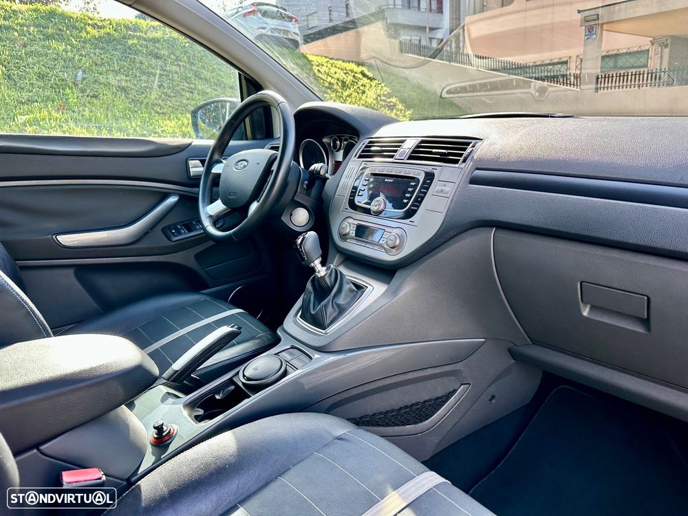 Ford Kuga 2.0 TDCi Titanium - 36