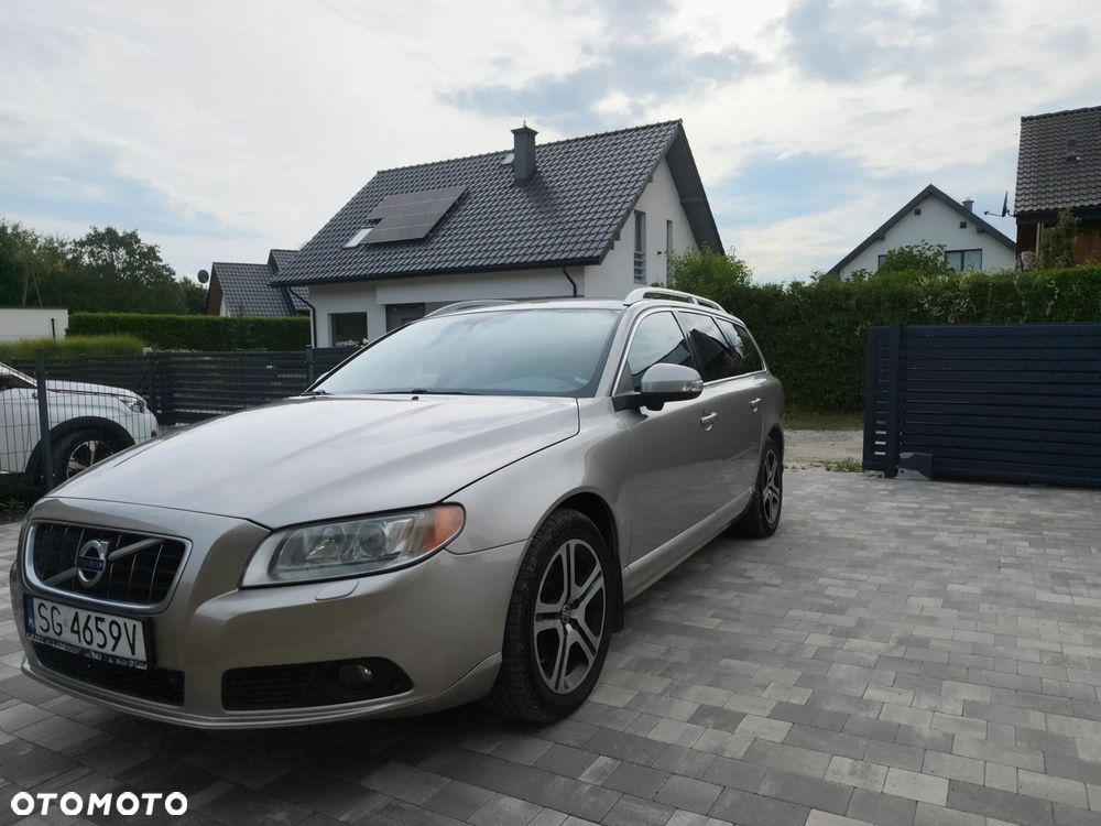 Volvo V70 D5 Summum - 2