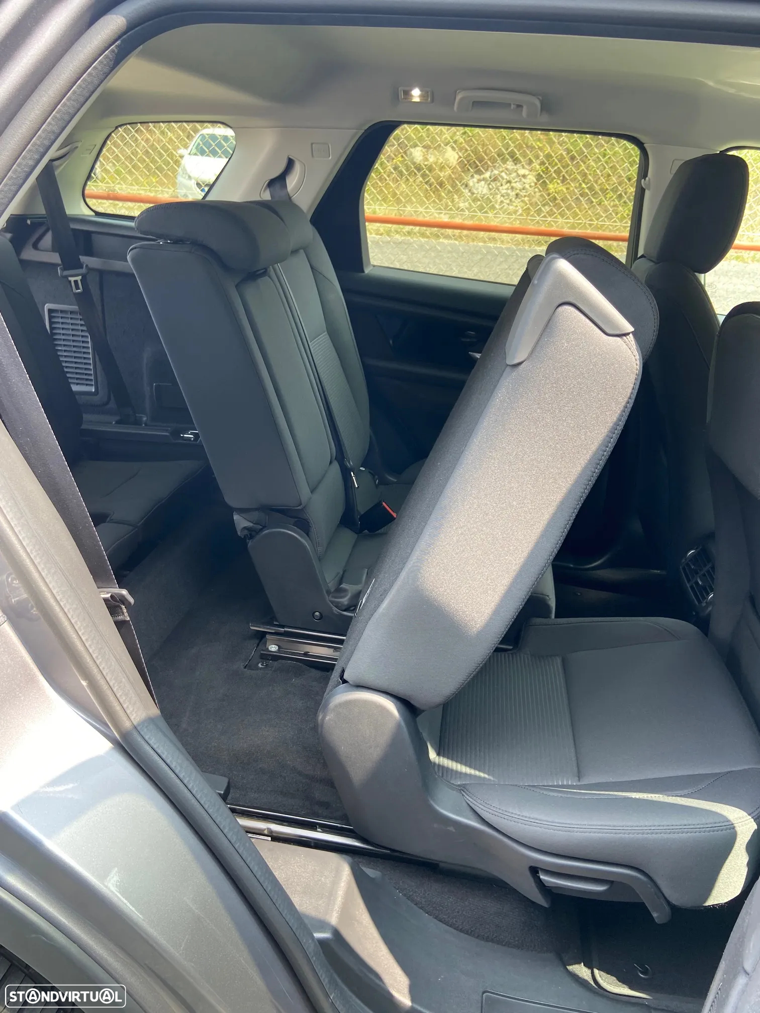 Land Rover Discovery Sport 2.0 eD4 7L - 9