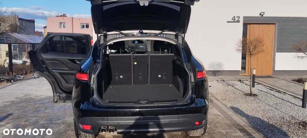 Jaguar F-Pace 2.0 i4D RWD Pure - 6
