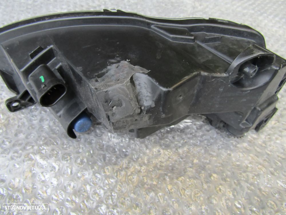 Farol de nevoeiro Seat Leon ano 2017 (ver descrição) - 5
