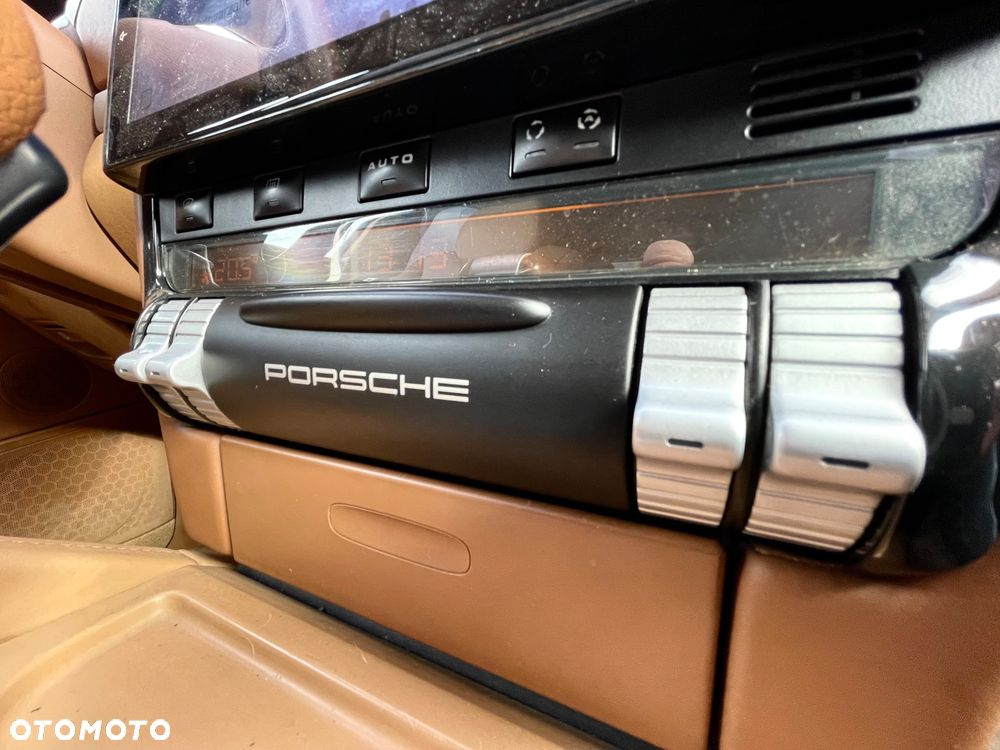 Porsche Cayenne - 20