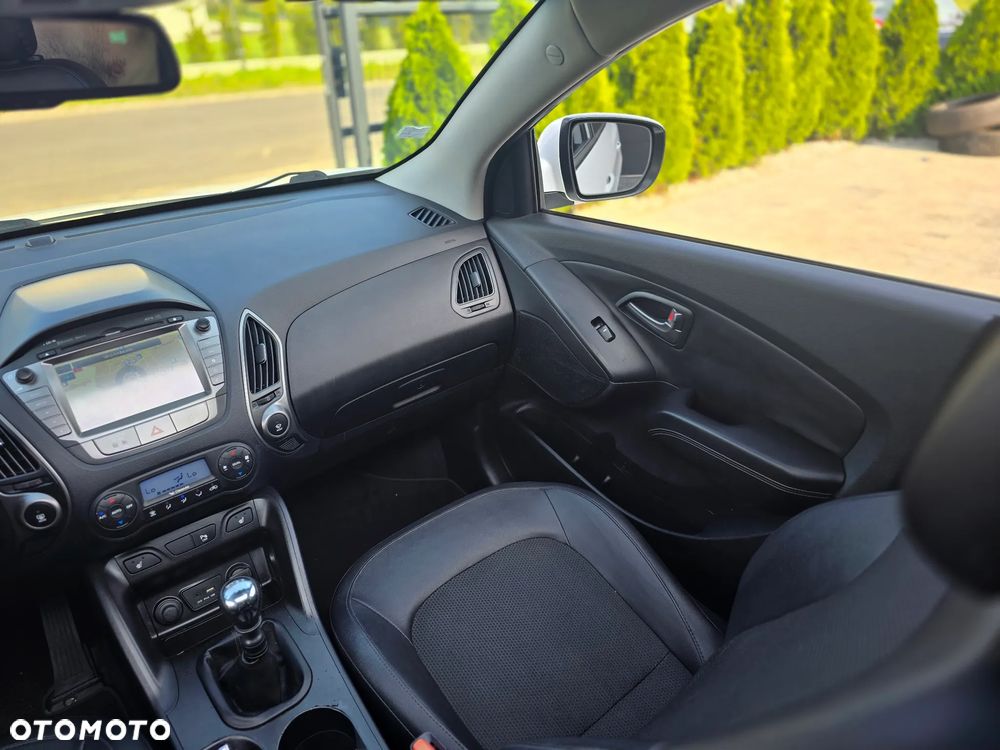 Hyundai ix35 1.7 CRDi Premium 2WD - 24