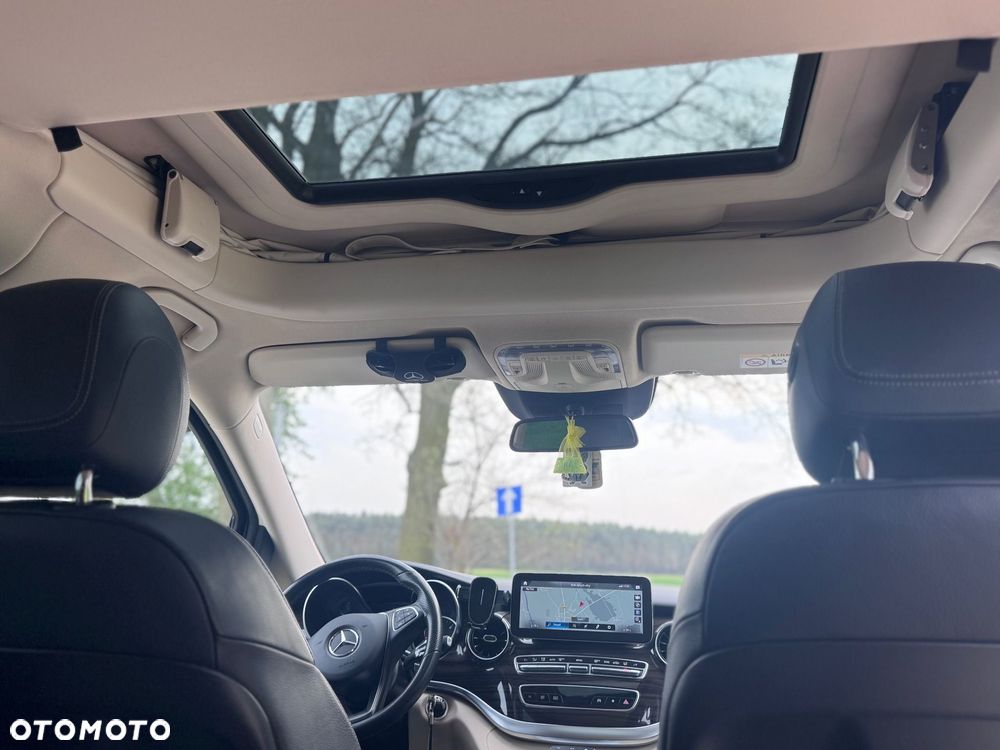 Mercedes-Benz Klasa V 300 d lang 4Matic 9G-TRONIC Avantgarde Edition 2020 - 18