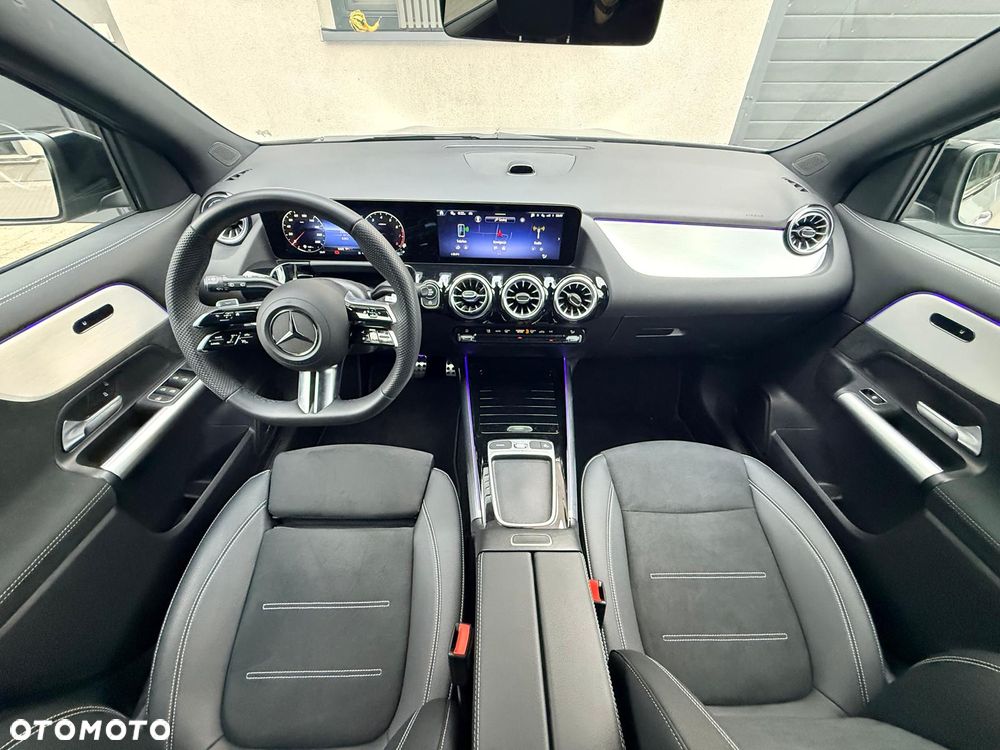 Mercedes-Benz GLA - 26