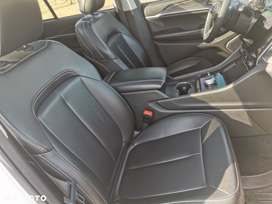 Jeep Grand Cherokee - 9