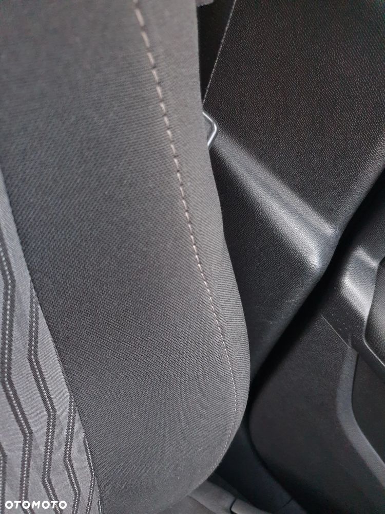Peugeot 308 2.0 HDi Allure - 24