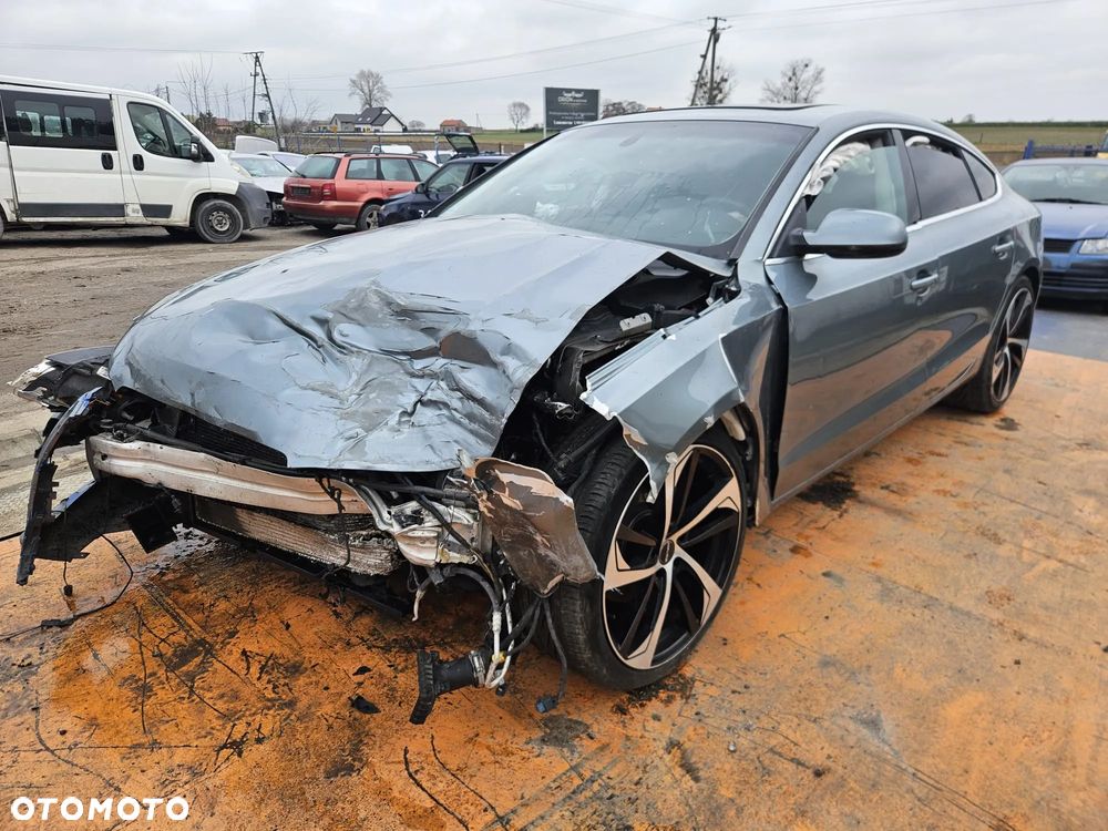 Audi A5 Sportback 2009-2011 Silnik 3.0 TDI (CCWA) 240 KM (176 kW) LY7E na części drzwi klapa silnik - 3