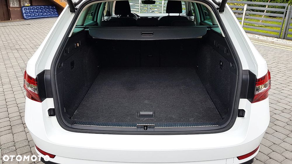 Skoda Superb 2.0 TDI 4x4 DSG Ambition - 26