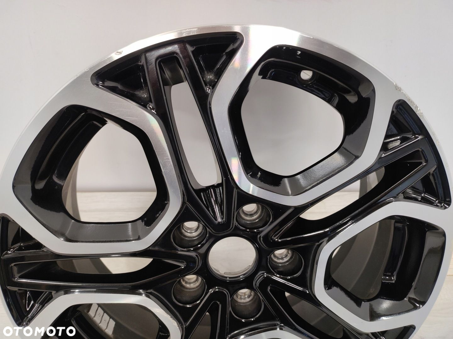 FELGA SUZUKI SWIFT VITARA 6,5x17 ET 50 SD24W3 - 2