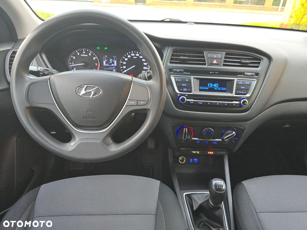 Hyundai i20 - 17